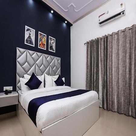 Hotel Vizima Palace - Near Wave City Center Metro Station Noida Exteriér fotografie
