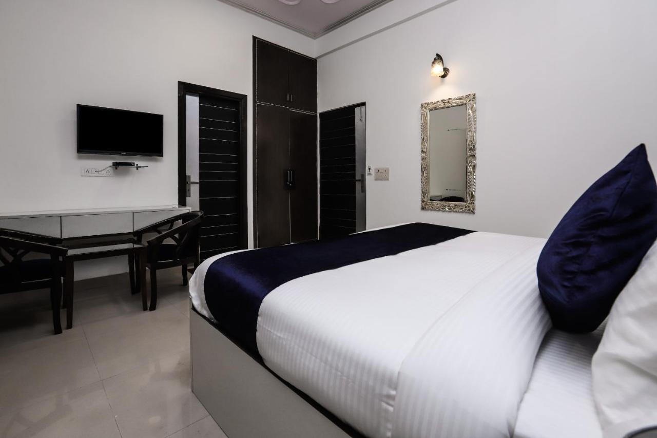Hotel Vizima Palace - Near Wave City Center Metro Station Noida Exteriér fotografie